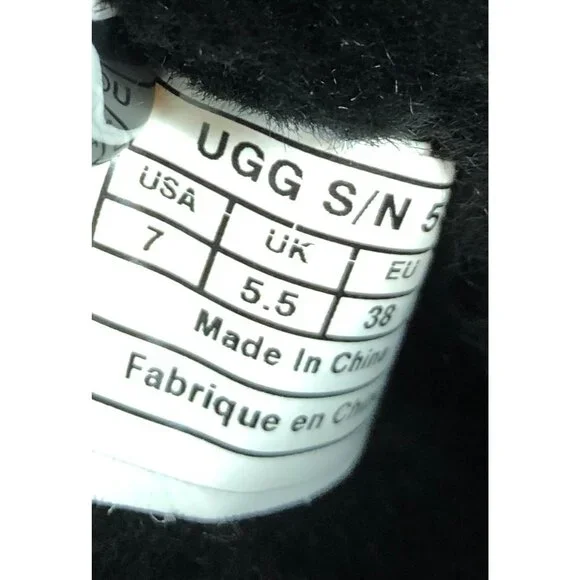 UGG #5835 Essential Shearling Black Sheepskin Boots Womens 7 / 38 (p5L - Picture 10 of 11